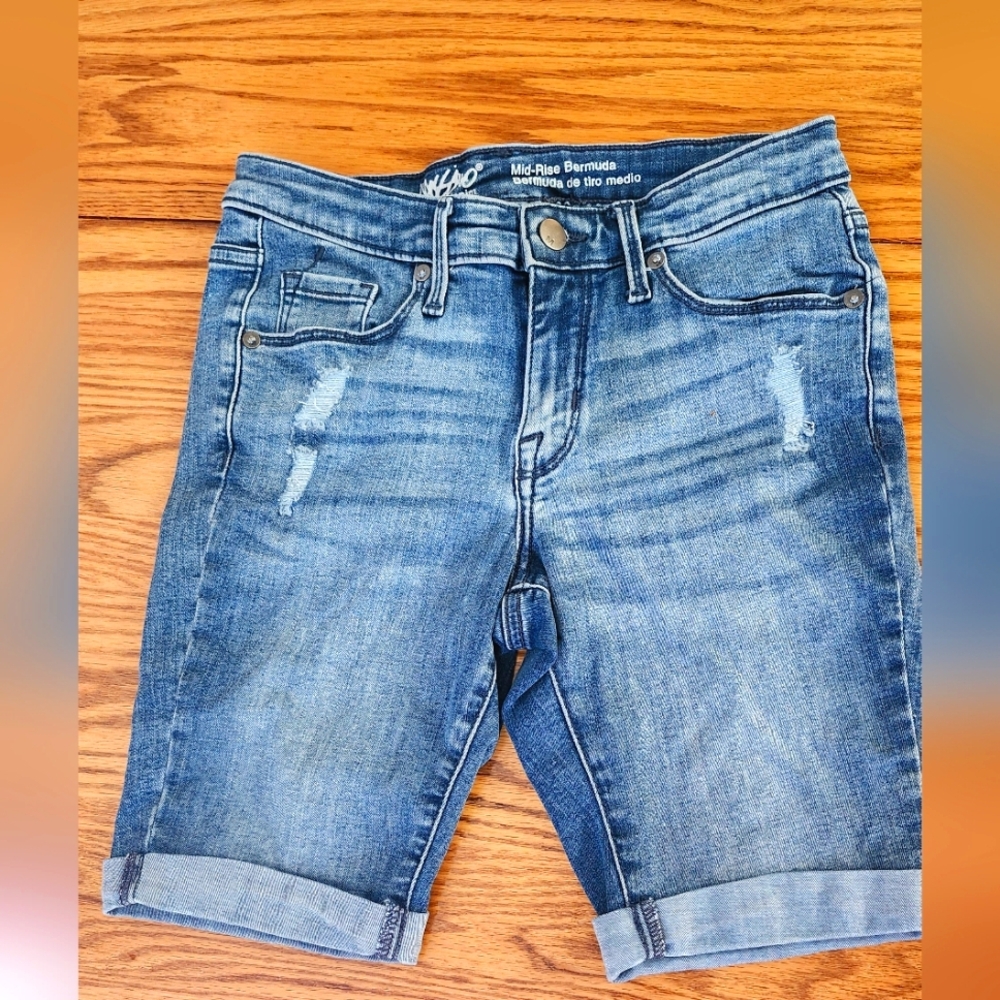 Mossimo Women's Mid-Rise Bermuda Jean Shorts w Power Stretch Size 4R/27 EUC